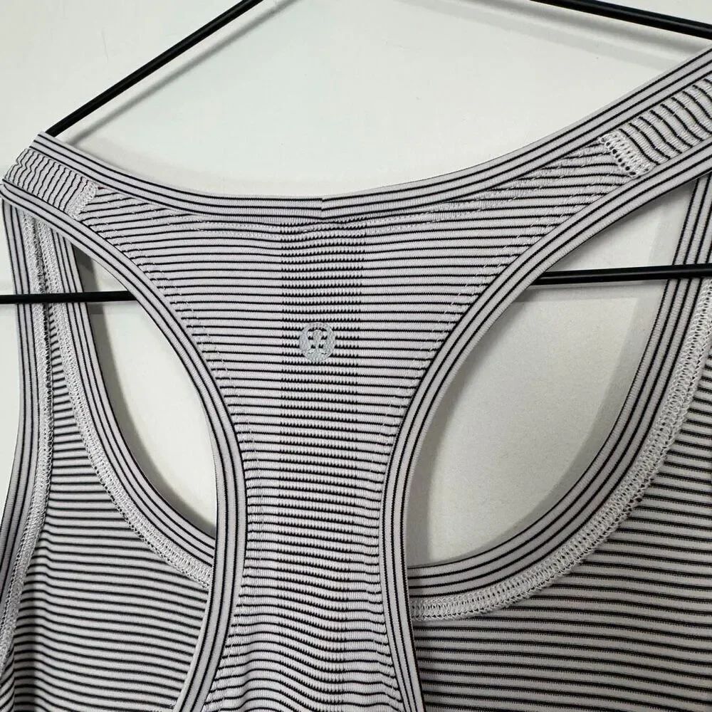 Lululemon Swiftly Tech Racerback 2.0 6 - Picture 6 of 7